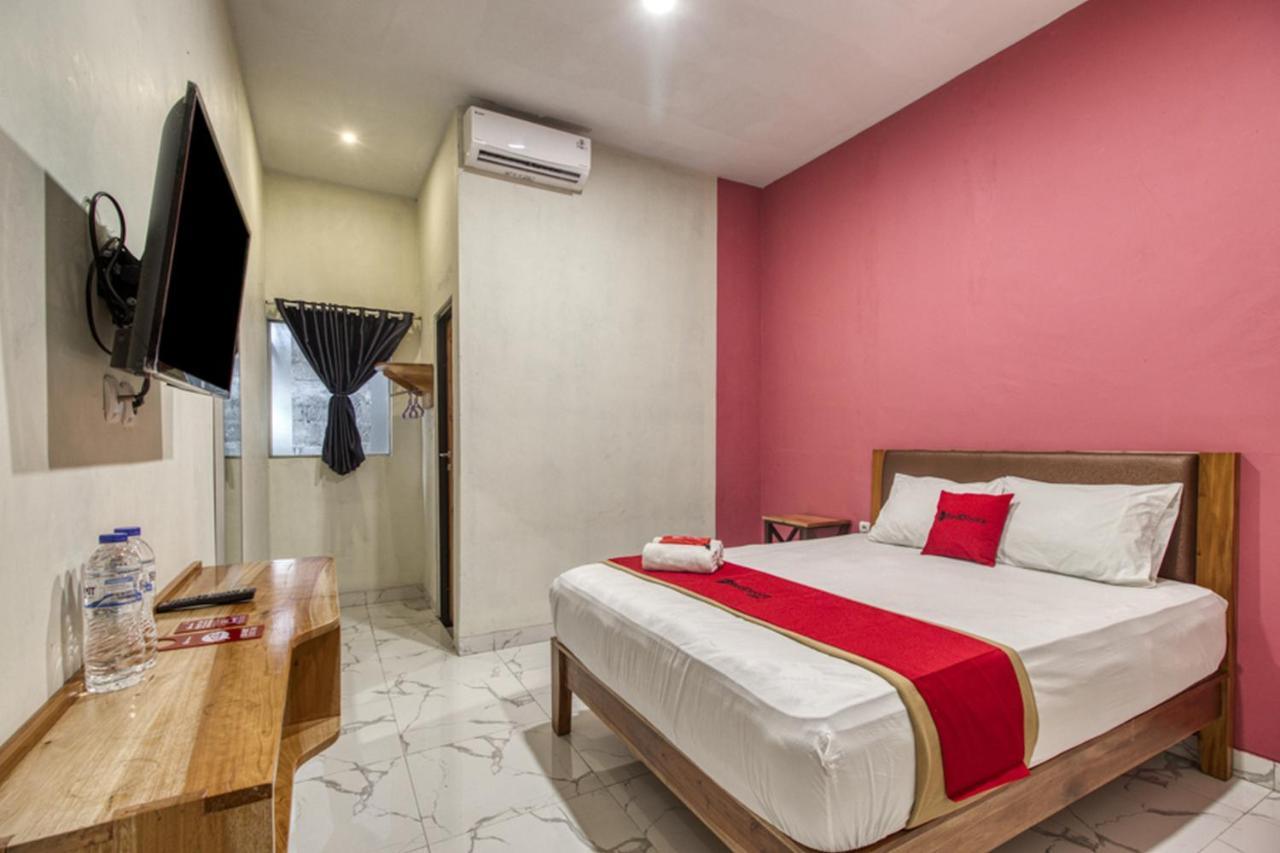 Reddoorz Plus @ Flory Hotel Yogyakarta Exteriér fotografie
